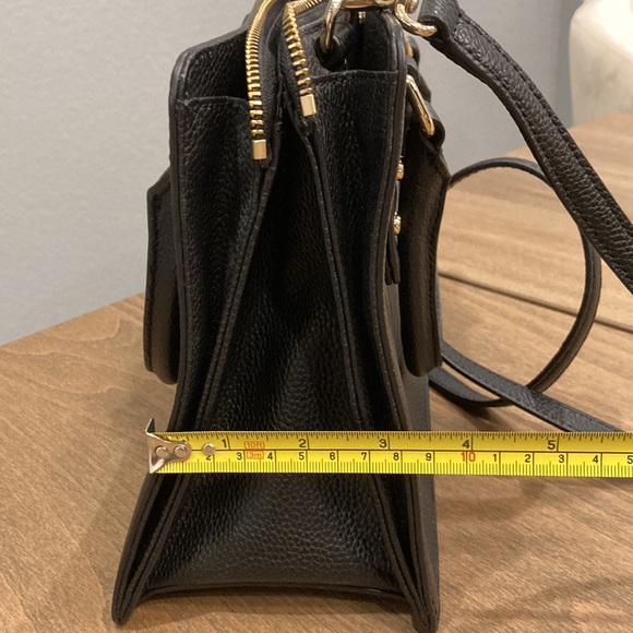 Kate spade black purse with shoulder strap - Picture 8 of 10